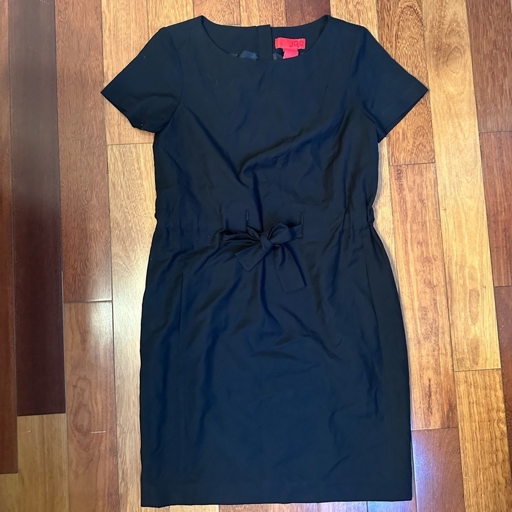 Joe Fresh | Short sleeve black dainty wool blend dress with tie size small